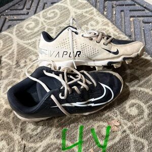 Nike Kids Vapor Cleats - Black and Tan